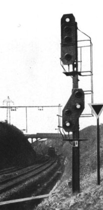 Einfahrsignal mit Vorsignal am Mast