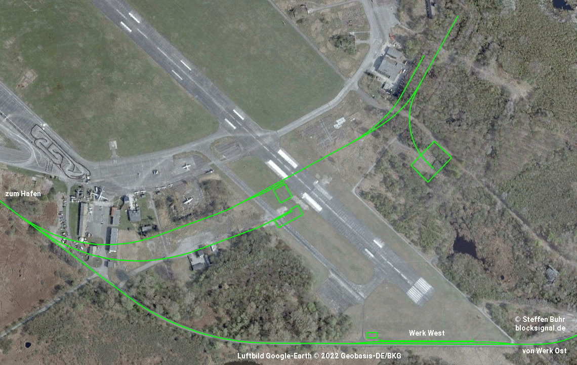 Gleisanlagen als grüne Linien im Luftbild 2009, das den Bereich Werk West aus 1600 m Höhe zeigt