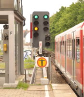 Sv-Signal 116 Holstenstraße mit geringerem vertikalen Laternenabstand