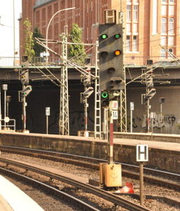 Sv-Signal 14 am Hbf mit großem Signalschirm